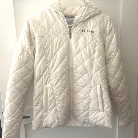 Ladies/Girls Columbia Fleece Lined Puffer Coat, Cream Color, Size Medium - Picture 3 of 7